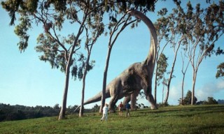 Hammond, Sattler and Grant with Brachiosaurus