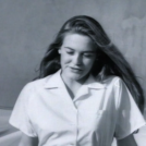 Alicia Silverstone plays Roslyn